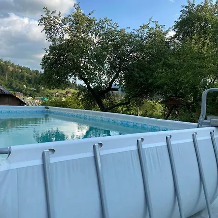 Batkivska Svitlitsa New без господарів Slavske