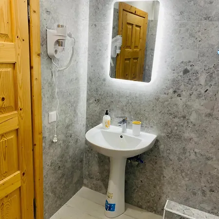 Batkivska Svitlitsa New без господарів Slavske