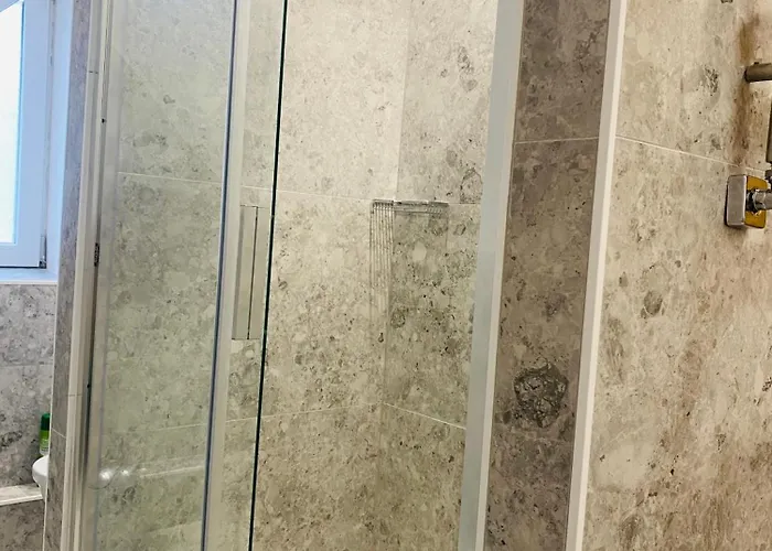 Batkivska Svitlitsa New без господарів Apartment
